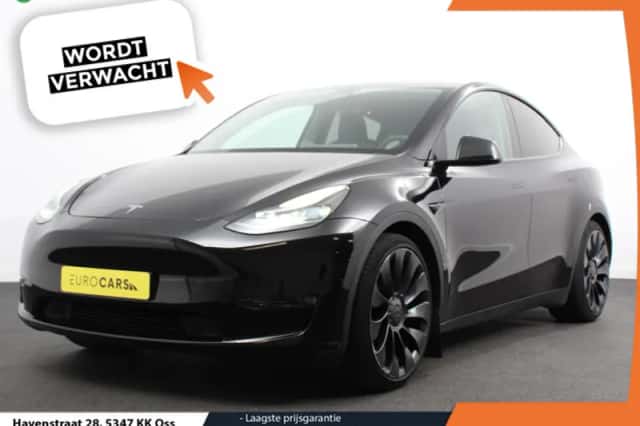 Tesla Model Y (2023) thumbnail 1