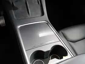 Tesla Model Y (2023) thumbnail 21