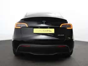Tesla Model Y (2023) thumbnail 6