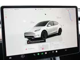 Tesla Model Y (2023) thumbnail 11