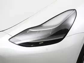 Tesla Model Y (2023) thumbnail 21