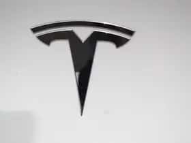 Tesla Model Y (2023) thumbnail 29