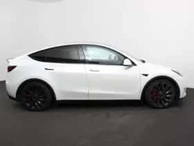 Tesla Model Y (2023) thumbnail 31