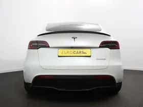 Tesla Model Y (2023) thumbnail 5
