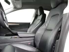 Tesla Model Y (2023) thumbnail 10