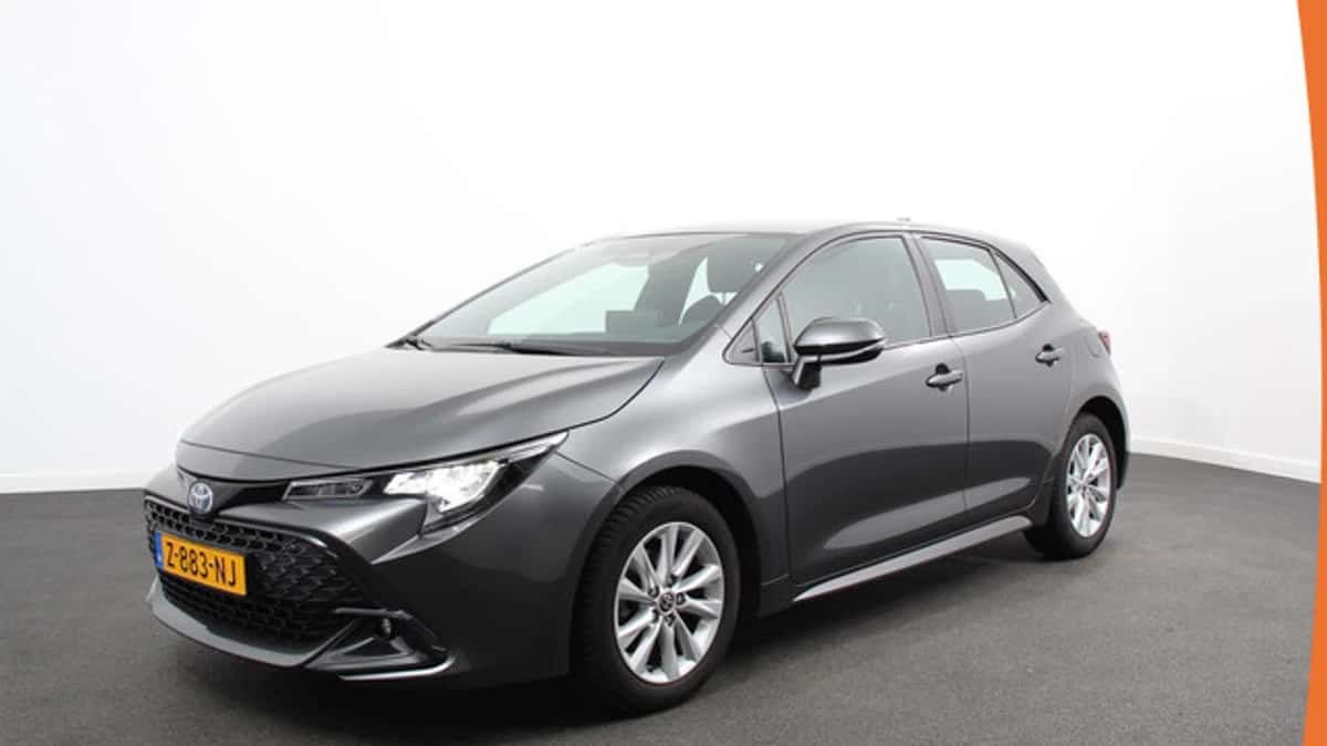 Toyota Corolla (2024) — foto 1