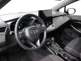 Toyota Corolla (2024) thumbnail 2