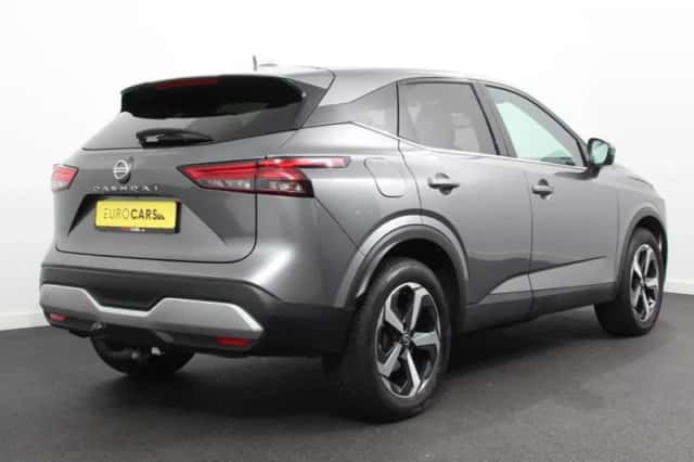 Nissan Qashqai (2021) thumbnail 4