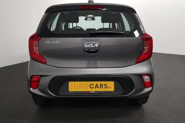 Kia Picanto (2023) thumbnail 5