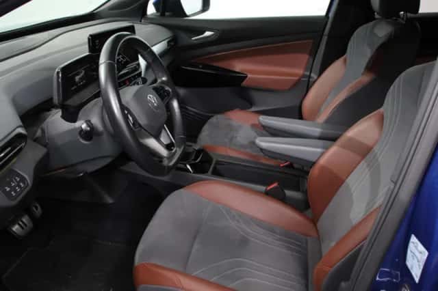 Volkswagen ID.4 (2021) thumbnail 2