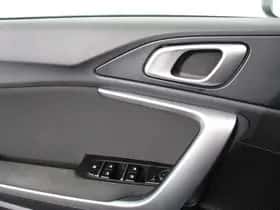 Kia Ceed Sportswagon (2023) thumbnail 11