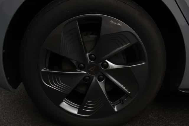 CUPRA Born (2024) thumbnail 3