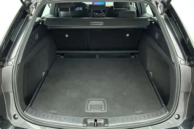 Toyota Corolla (2023) thumbnail 3