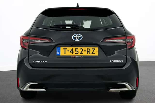 Toyota Corolla (2023) thumbnail 5