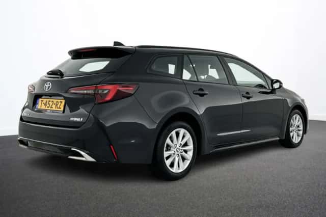 Toyota Corolla (2023) thumbnail 6