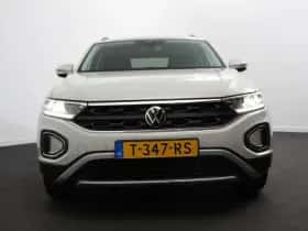 Volkswagen T-Roc (2023) thumbnail 4