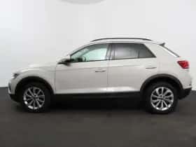 Volkswagen T-Roc (2023) thumbnail 8