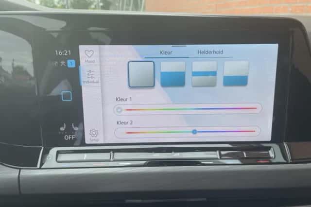 Volkswagen Golf (2021) thumbnail 3