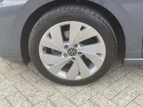 Volkswagen Golf (2021) thumbnail 28