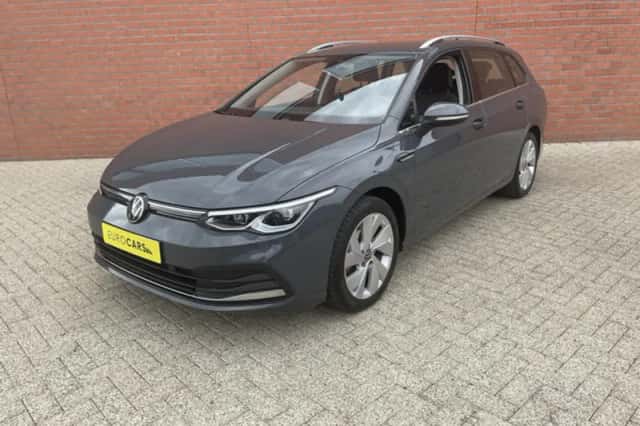Volkswagen Golf (2021) thumbnail 4