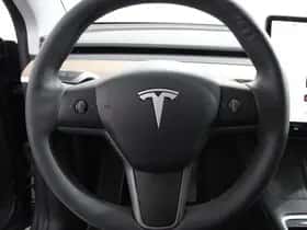 Tesla Model Y (2024) thumbnail 17