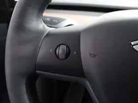 Tesla Model Y (2024) thumbnail 18