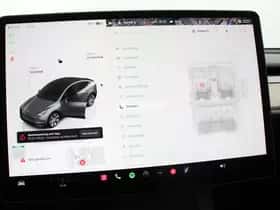 Tesla Model Y (2024) thumbnail 27