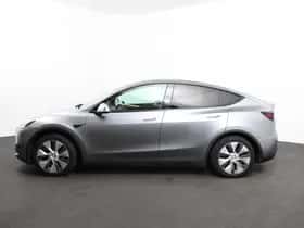 Tesla Model Y (2024) thumbnail 7