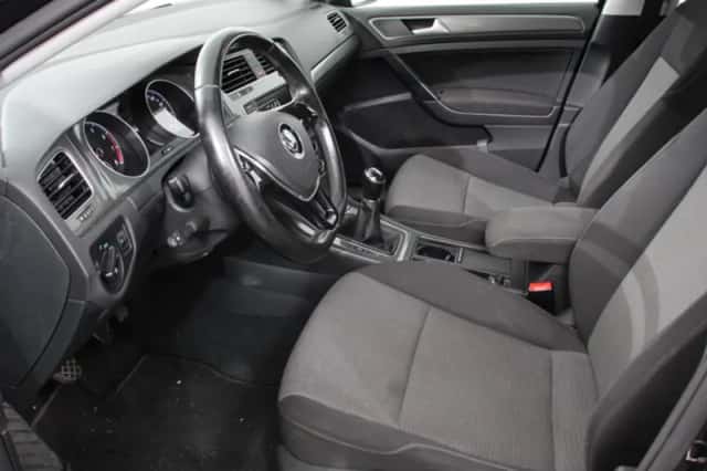 Volkswagen Golf (2017) thumbnail 3
