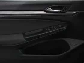 Volkswagen Golf (2021) thumbnail 11