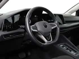 Volkswagen Golf (2021) thumbnail 3