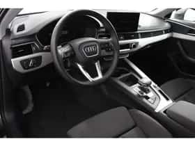 Audi A4 (2023) thumbnail 2