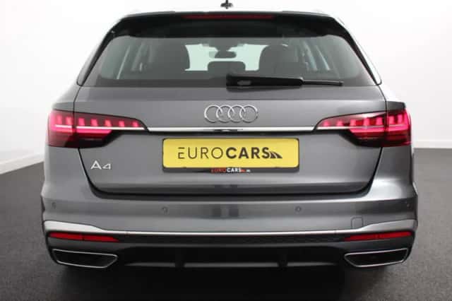 Audi A4 (2023) thumbnail 5