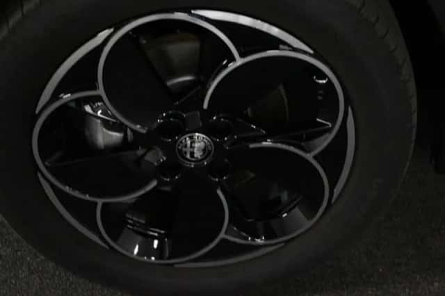 Alfa Romeo Junior (2025) thumbnail 2