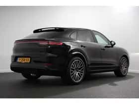 Porsche Cayenne (2022) thumbnail 4