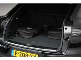 Porsche Cayenne (2022) thumbnail 37