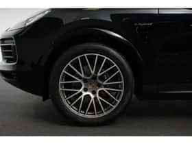 Porsche Cayenne (2022) thumbnail 38