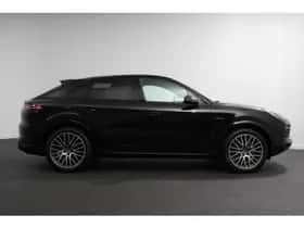 Porsche Cayenne (2022) thumbnail 6