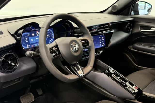 Alfa Romeo Junior (2025) thumbnail 2
