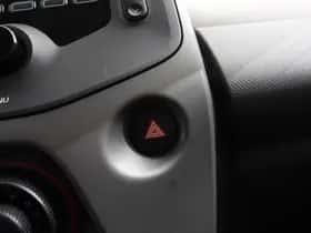 Peugeot 108 (2022) thumbnail 28