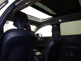 Volvo V60 (2021) thumbnail 11