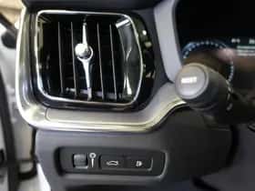 Volvo V60 (2021) thumbnail 15