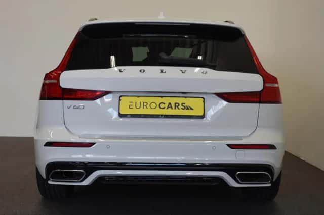 Volvo V60 (2021) thumbnail 3