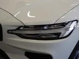 Volvo V60 (2021) thumbnail 4