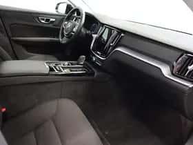 Volvo V60 (2021) thumbnail 47