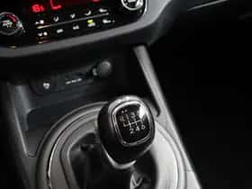 Kia Sportage (2011) thumbnail 16