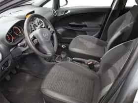 Opel Corsa (2014) thumbnail 2