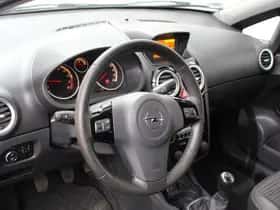 Opel Corsa (2014) thumbnail 21