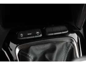 Opel Corsa (2023) thumbnail 18