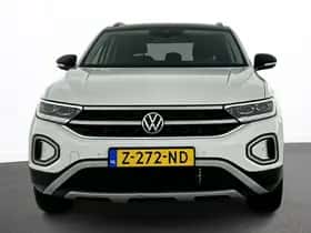 Volkswagen T-Roc (2023) thumbnail 3